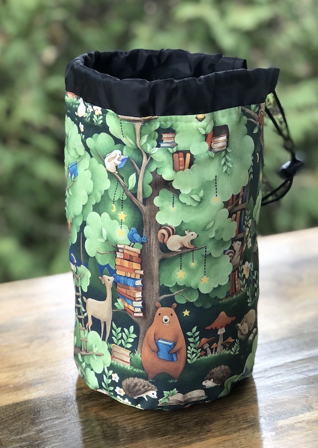Reading Tree SueBee Round Drawstring Bag