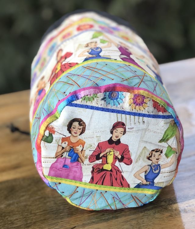 Retro Knitters SueBee Round Drawstring Bag