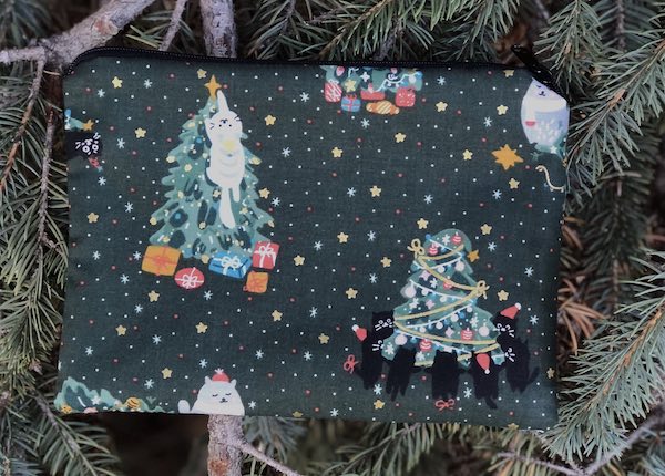 Rockin' Around the Catmas Tree Hunter Green zippered bag, The Scooter