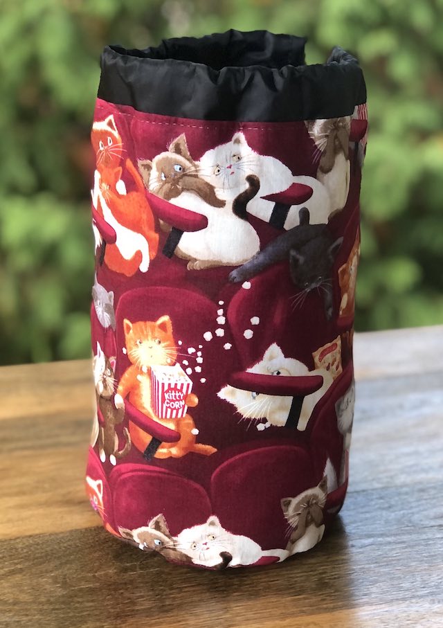 Scaredy Cats SueBee Round Drawstring Bag