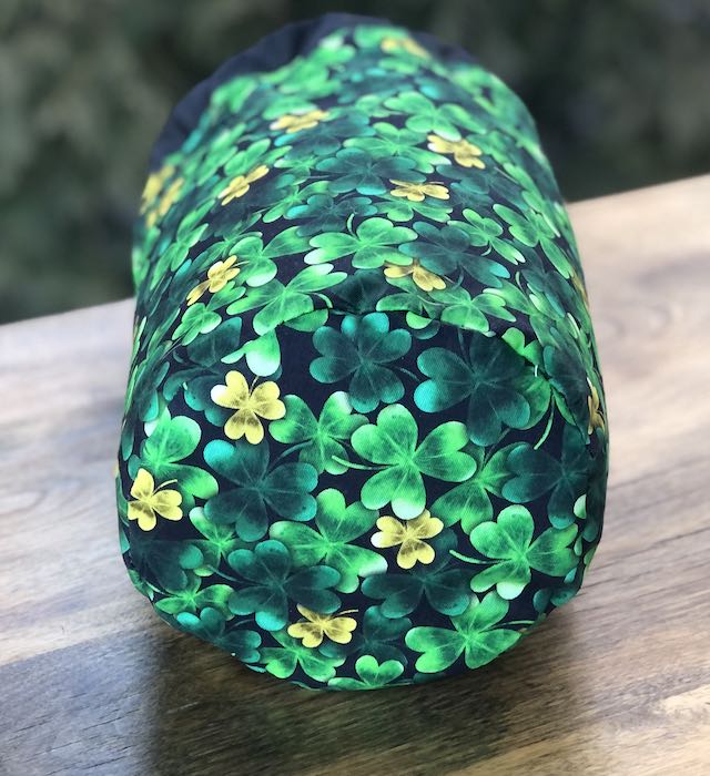 Shamrock Scatter SueBee Round Drawstring Bag