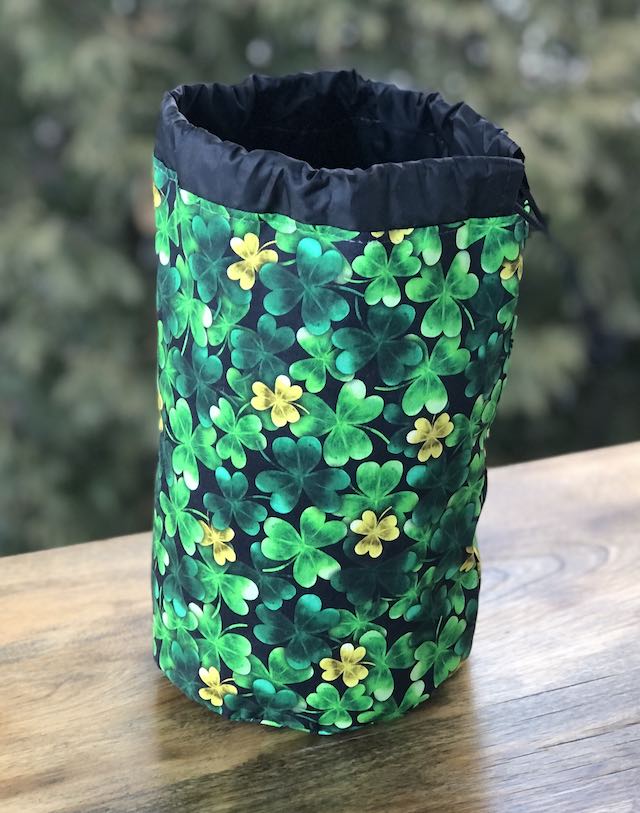 Shamrock Scatter SueBee Round Drawstring Bag
