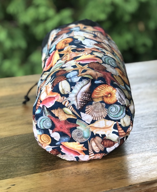 Shell-y SueBee Round Drawstring Bag