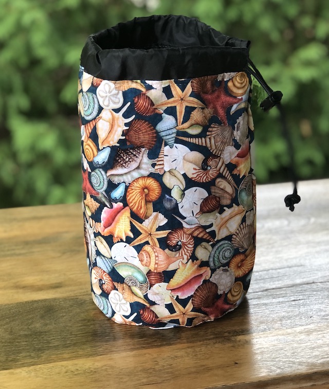 Shell-y SueBee Round Drawstring Bag