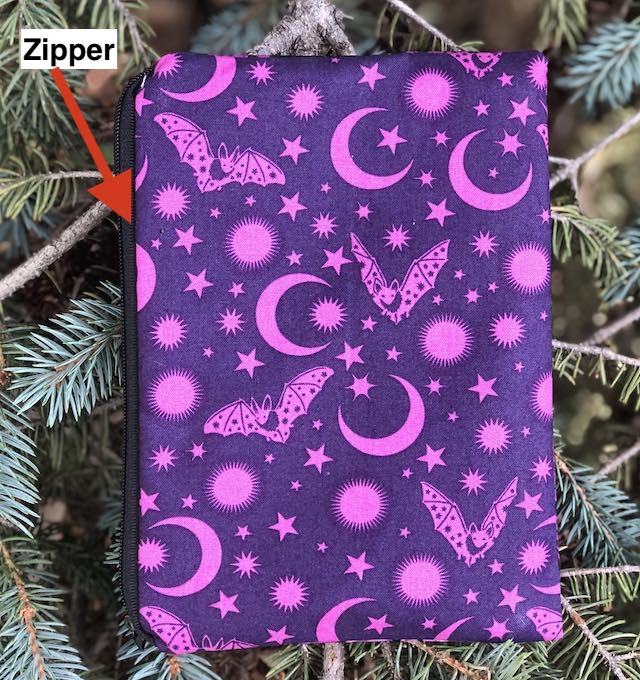 Venus De La Luna zippered bag, The Scooter