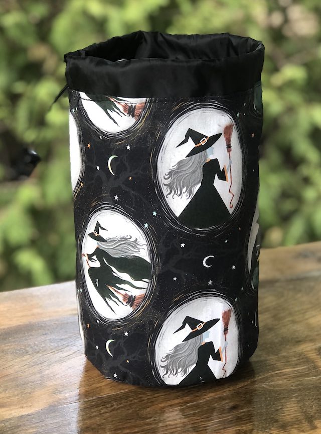 Witches Gallery SueBee Round Drawstring Bag