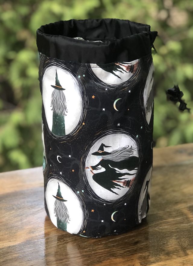 Witches Gallery SueBee Round Drawstring Bag