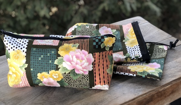 Yellow Blocks Mahjong rack and tiles storage set, The Racker and large Zini