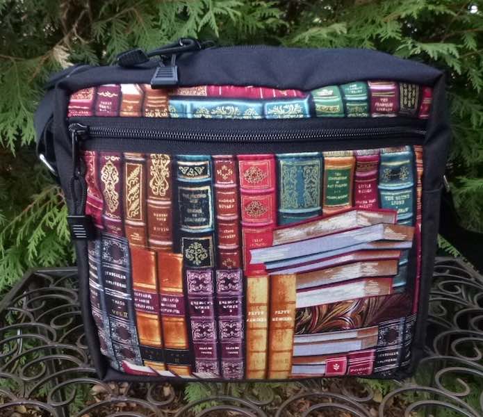 Classic Books Shoulder Bag, The Super Raccoon
