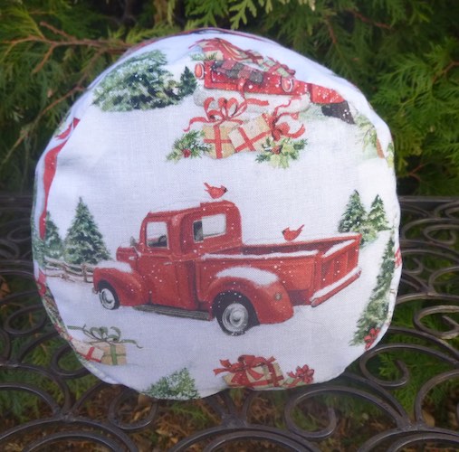 Evergreen Tree Farm SueBee Round Drawstring Bag