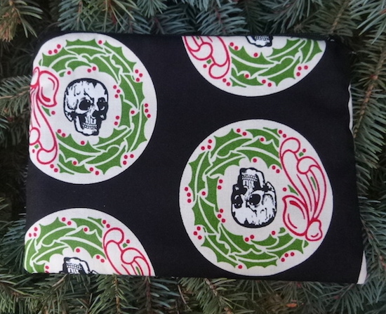 Skull Christmas Wreaths zippered bag, The Scooter