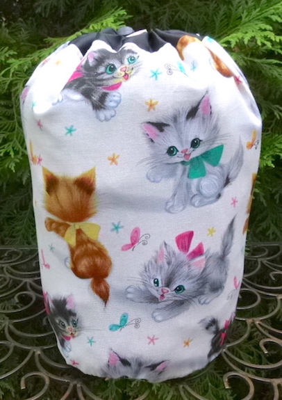 Retro Kitties SueBee Round Drawstring Bag
