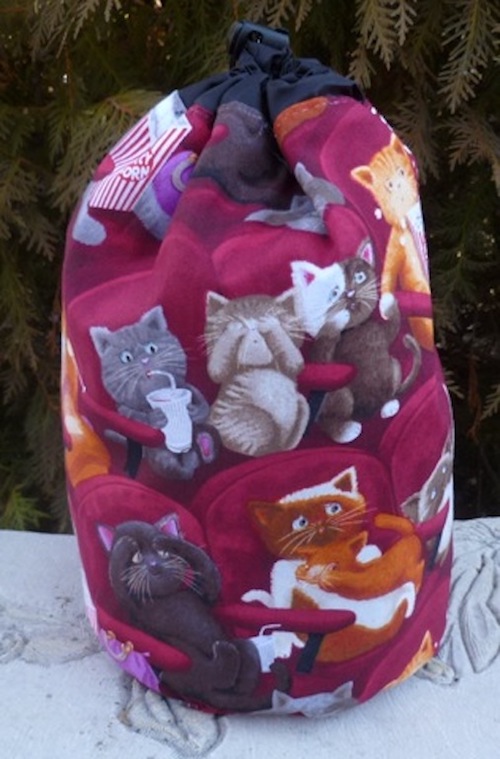 Scaredy Cats SueBee Round Drawstring Bag